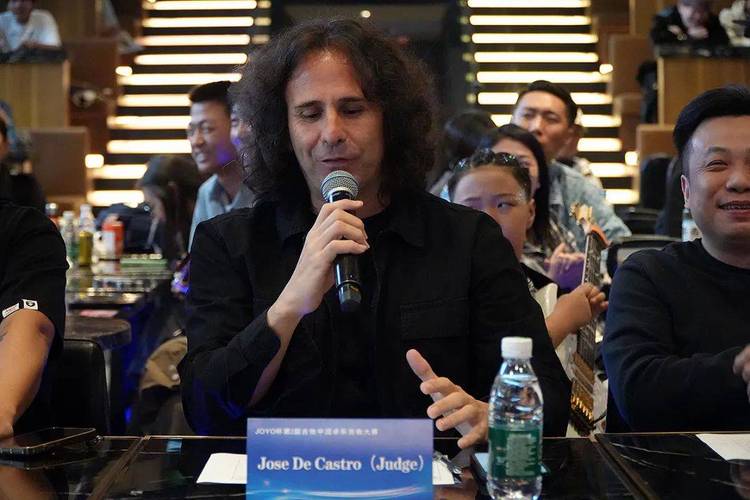 第 13 届吉他中国电吉他大赛报名开启!冠军独享 1500 元奖金 + 签约机会!